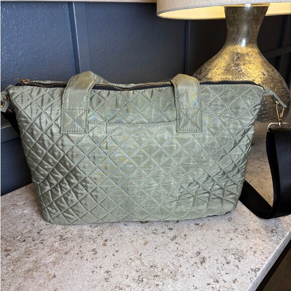 Alexis Bendel Olive Quilted Crossbody Carry-On Travel Weekender Tote Bag EUC - Picture 3 of 8